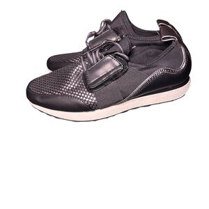 Massini Dressy Tennis Shoes Black And Silver
Color Is Amy Black Size 7